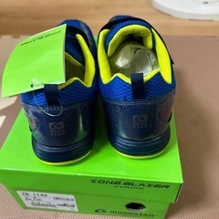 子供用　運動靴　シューズ　ムーンスター
23センチの画像