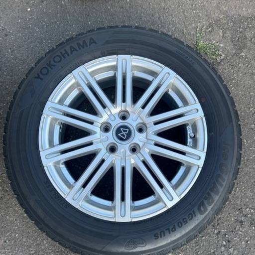車のパーツ タイヤ、ホイール