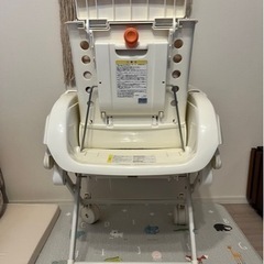 combiのハイローチェアの画像