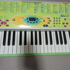 CASIO　電子ピアノ　LK-37の画像