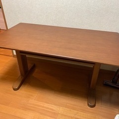 極美品　ダイニングテーブル　KroneLD 