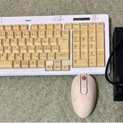 NEC VALUESTAR PC-VN570AS1YW Windows7 一体型デスクトップパソコンの画像
