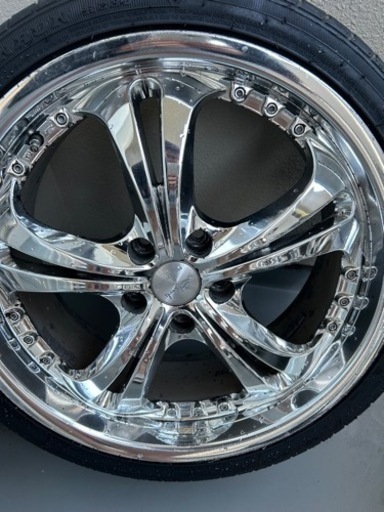 車のパーツ タイヤ、ホイール