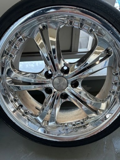 車のパーツ タイヤ、ホイール