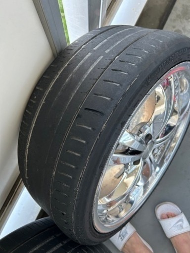 車のパーツ タイヤ、ホイール