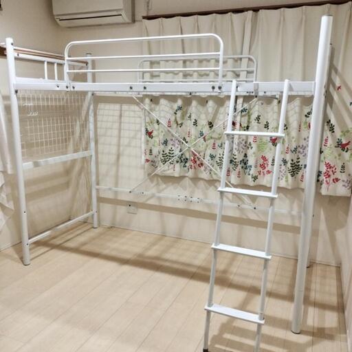 ロフトベッド　宮棚　コンセント穴付き（お話中）