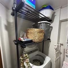 突っ張り洗濯機ラックの画像