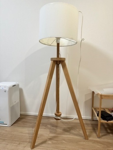 IKEA フロアランプ・スタンドライト 電球付き
