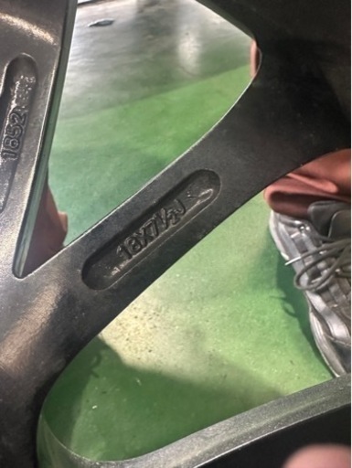 車のパーツ タイヤ、ホイール