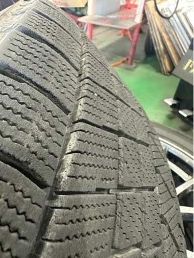 車のパーツ タイヤ、ホイール