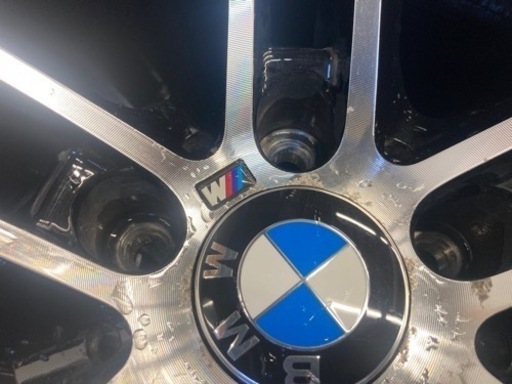 車のパーツ タイヤ、ホイール