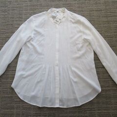 【新品・タグ付き】UNIQLO　白長袖ブラウス　Sサイズ