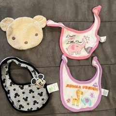 ファミリア　ミッキー　よだれかけ