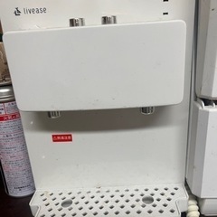 ペットボトル式　コンパクトウォーターサーバー