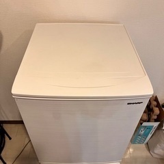 ※お譲り先決まりました。　家電 シャープ SHARP 冷蔵庫(幅48.0cm) 137L つけかえどっちもドア 2ドア ホワイト系 SJ-D14F-W 2020年製