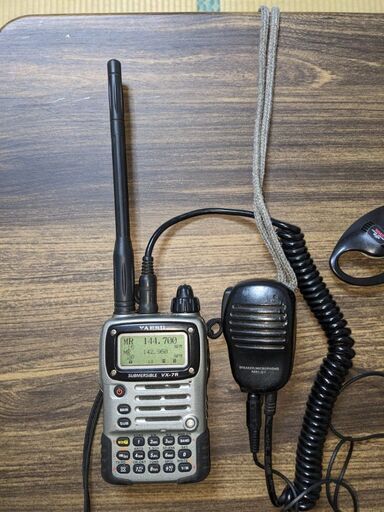 ハンディー無線機　YAESU 八重洲無線　VR-7R 　狩猟