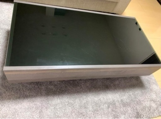 ガラスローテーブル