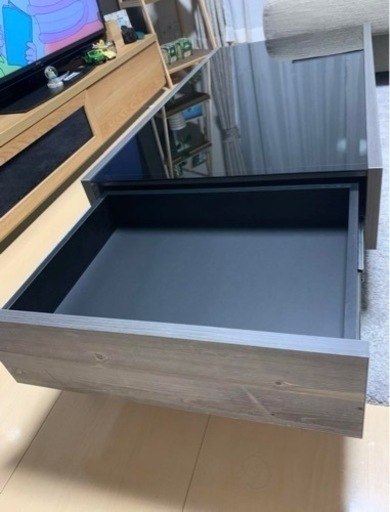 ガラスローテーブル