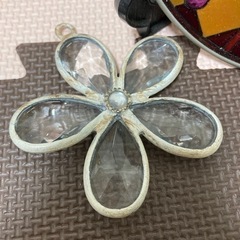 ステンドグラス 置物 ガラスの森美術館の画像