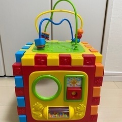 トイザらス ブルーイン　遊びがいっぱい アクティビティ キューブ