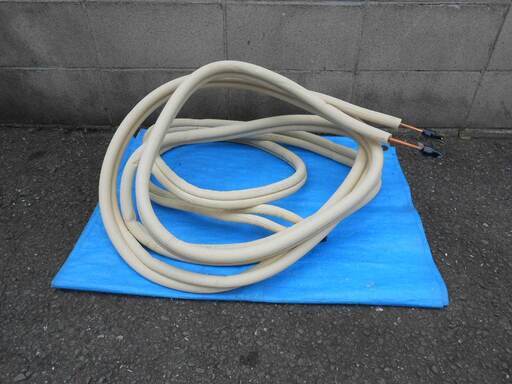 【配送出来ます】エアコン配管 8.4ｍ 100ｖ使用（近くなら配送も可能です。宅配もお問合せ下さい）