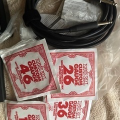 ギターミニアンプ、ケーブル等セットの画像