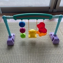 新生児から遊べるベビージム