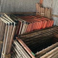 受け渡し完了　養蚕で使っていた金枠と木枠の画像