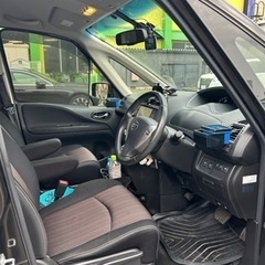 日産セレナ　C26型の画像