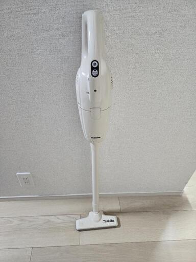 充電式　マキタ掃除機