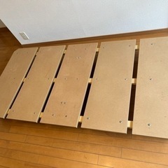 シングルベッドサイズ　ベッドフレーム　