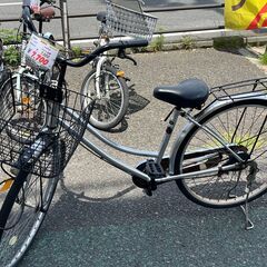 リサイクルショップどりーむ天保山店　No1203　自転車　26インチ　ママチャリ　シルバー　カゴ付き　ライト故障　の画像