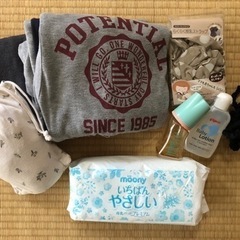 授乳服、授乳ケープ、母乳パッド、ベビーローション等のセット