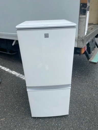 北九州市内配送無料　保証付き 2019年製冷蔵庫/137L/SHARP/シャープ/SJ-14E6-KW/どっちも付け替えドア/2019年モデル