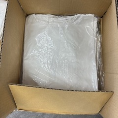 【未使用保管品】防護ガウン　医療用防護ガウン　ポリエステルクロス　長袖リブ付き　使い捨て　50枚セット　の画像