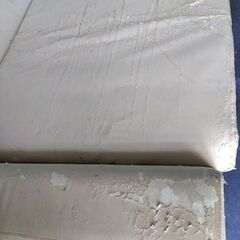 成約済み　￥0【無料】2人 白ソファー 要表皮交換 自然劣化が進んでます　富山市新庄にて引取限定の画像