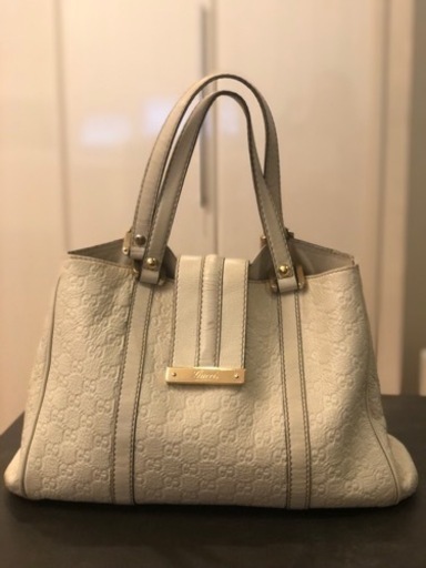 グッチのレザーバッグ