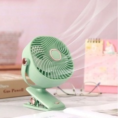 ♡新品♡テーブルクリップファン🟢緑、3段階速度と充電ケーブル付きの画像