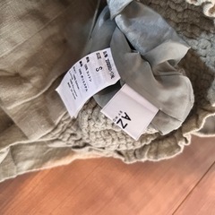 AZUL リラックスボタンパンツの画像