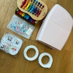 おもちゃ  食器セット　スタイ　apricaオムツポット