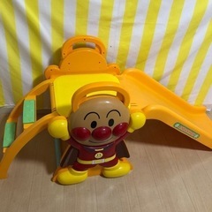 アンパンマン　滑り台
