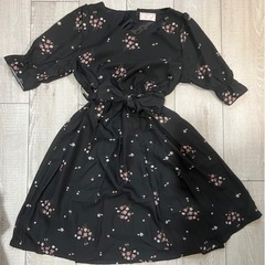 【お譲り先決定！】レディース 洋服 花柄 半袖 ワンピース Mサイズ