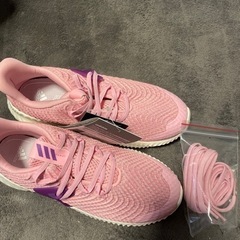 adidas 新品未使用　ピンク　21センチの画像