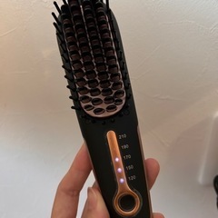 ヒートブラシ ヘアアイロンの画像