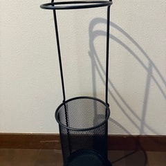［お話し中］値下げしました！アイアン傘立て★未使用　インテリア雑...