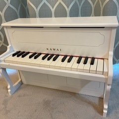 KAWAI アップライトピアノ　ミニピアノ　ホワイト