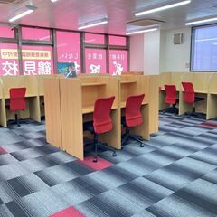 【時給1,170円！学習塾の受付！週1！月曜のみ！昼から！副業大歓迎！13時-22時勤務！】の画像