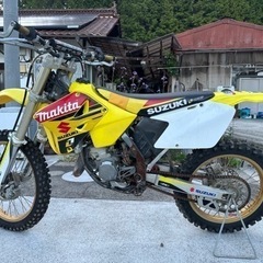 スズキ RM125の画像