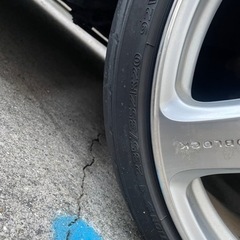 車のパーツ タイヤ、ホイールの画像