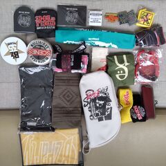 B'z B'z ライブグッズ イベントグッズ ファングッズ  セット 直接引取割引有の画像